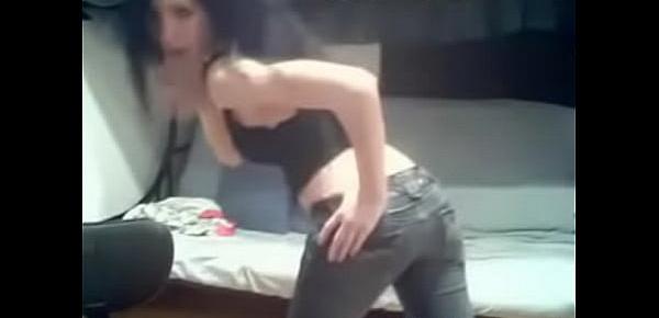  Sexy Brunette Webcam